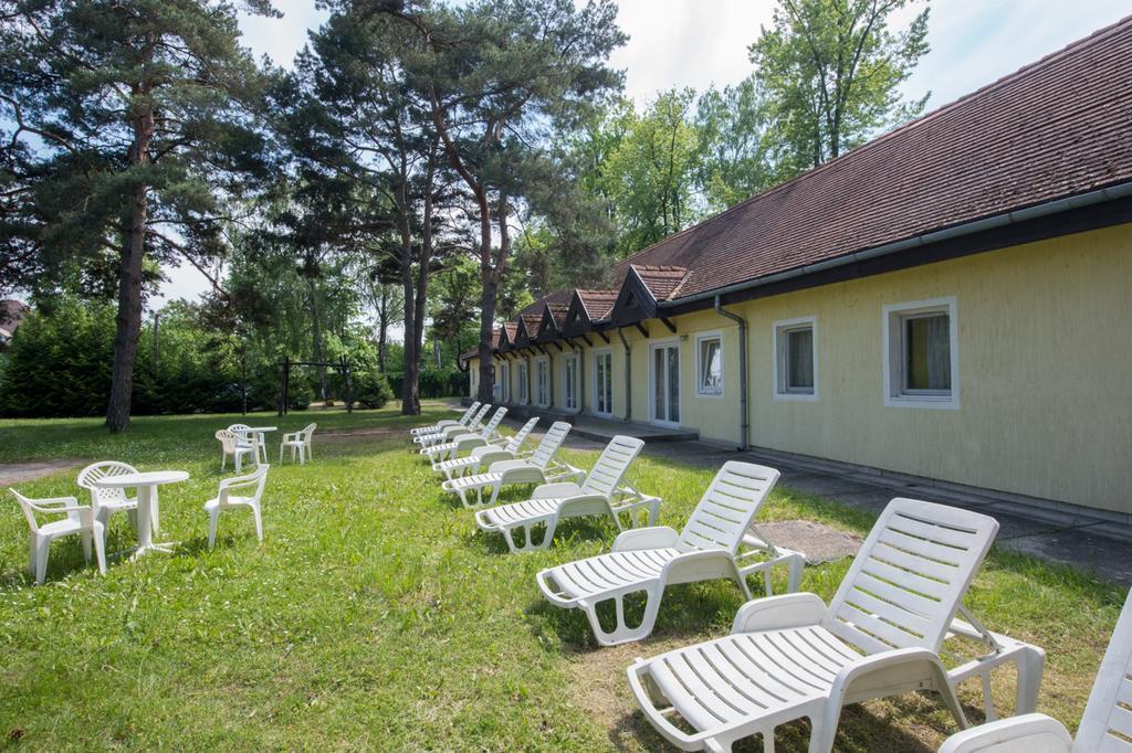 Hotel Nostra Siofok Ngoại thất bức ảnh